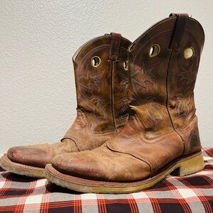 Classic Brown Leather Cowboy Boots with Embroidered Shaft